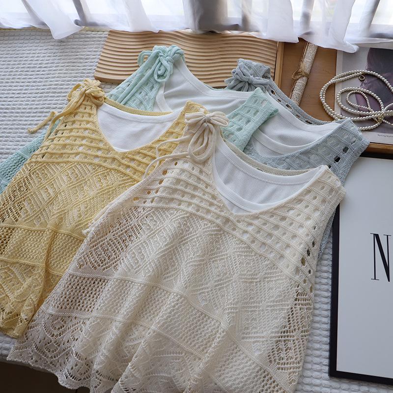 

Літній жіночий костюм-двійка в корейському стилі 2025: Майка на бретелях-спагеті та в язаний кардиган з вирізами One Size синій