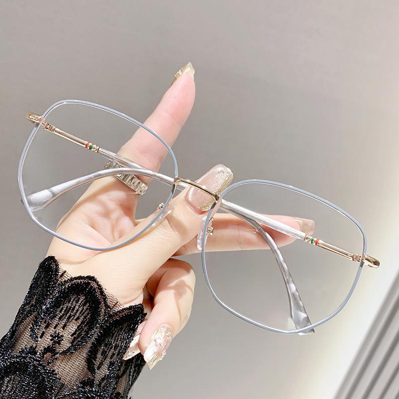 Po-sensitive Color-changing Gold Wire Frame Anti-blue Light Nearsighted Glasses - Elegant Business Style Model