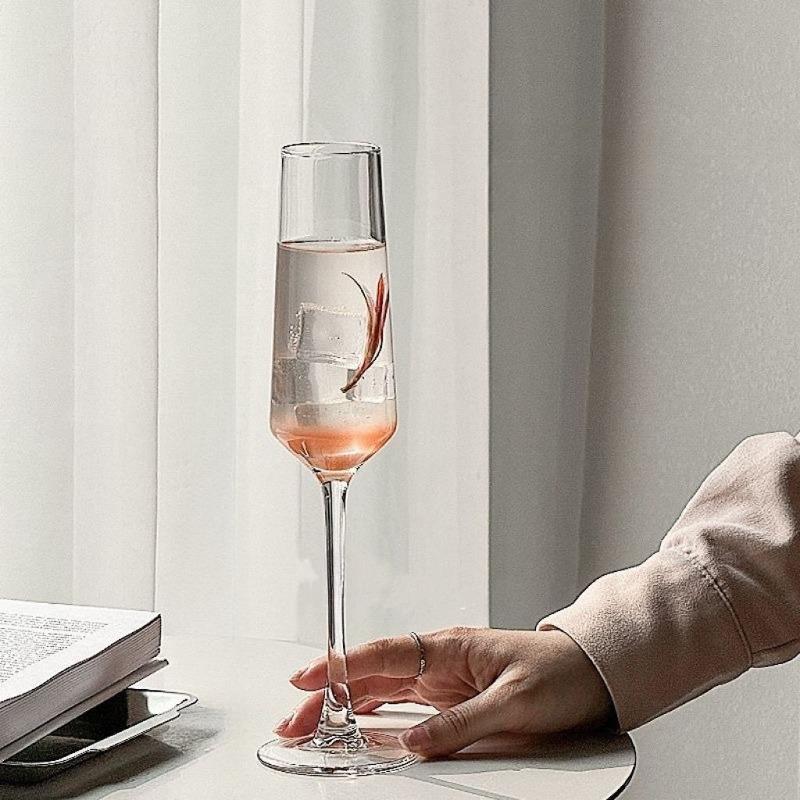 Kristall Sektgläser Set Elegantes Flötenglas für Hochzeitsfeier Sekt Anstoßen Bleifrei Luxus Trinkgeschirr Geschenk