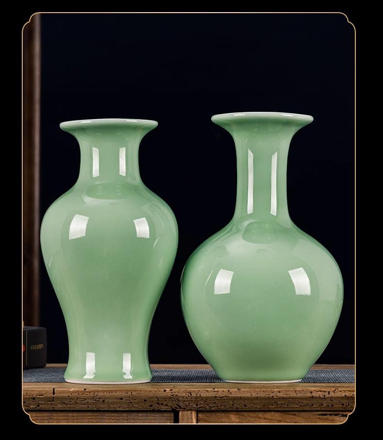 Green Glaze Antique Chinese-style Jingdezhen Ceramic Vase for Flower Arrangement and Home Decoration