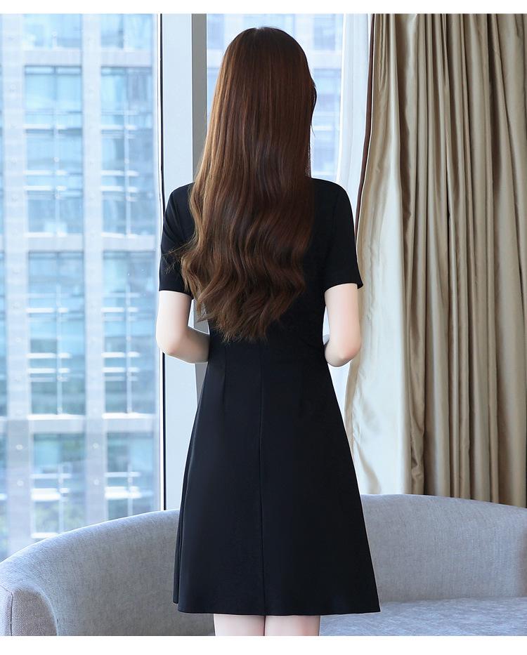 Elegant Hepburn-Style V-Neck A-Line Dress with Waist-Cinch & Short Sleeves