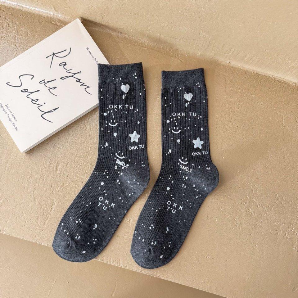 

Женская мода весна и осень Новые креативные граффити Любовь Улыбающееся лицо в гольфах-трубах 1 pair серый