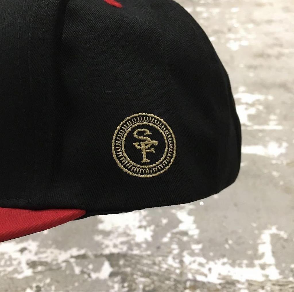 [USED] SALE! Derby Snapback Cap Black/Red