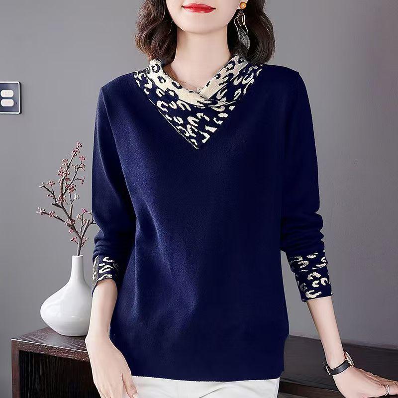 Autumn Winter Women's Velvet undershirt Bottoming Shirt Stitching V-neck Plus Size T-shirt Loose Warm Base Layer