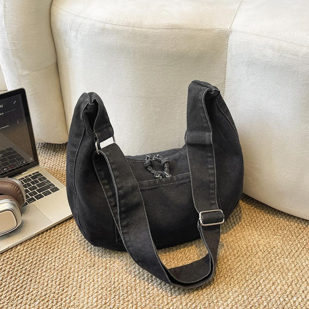 Schoolbag1011 new denim retro versatile simple large capacity commuter casual fashion messenger bag shoulder bag women's bag