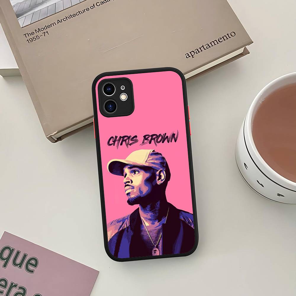 Chris Brown Amerikanischer Rapper Handyhülle Für IPhone 16 15 14 13 12 11 Pro Max 7 8 6 6s Plus Matten Cover