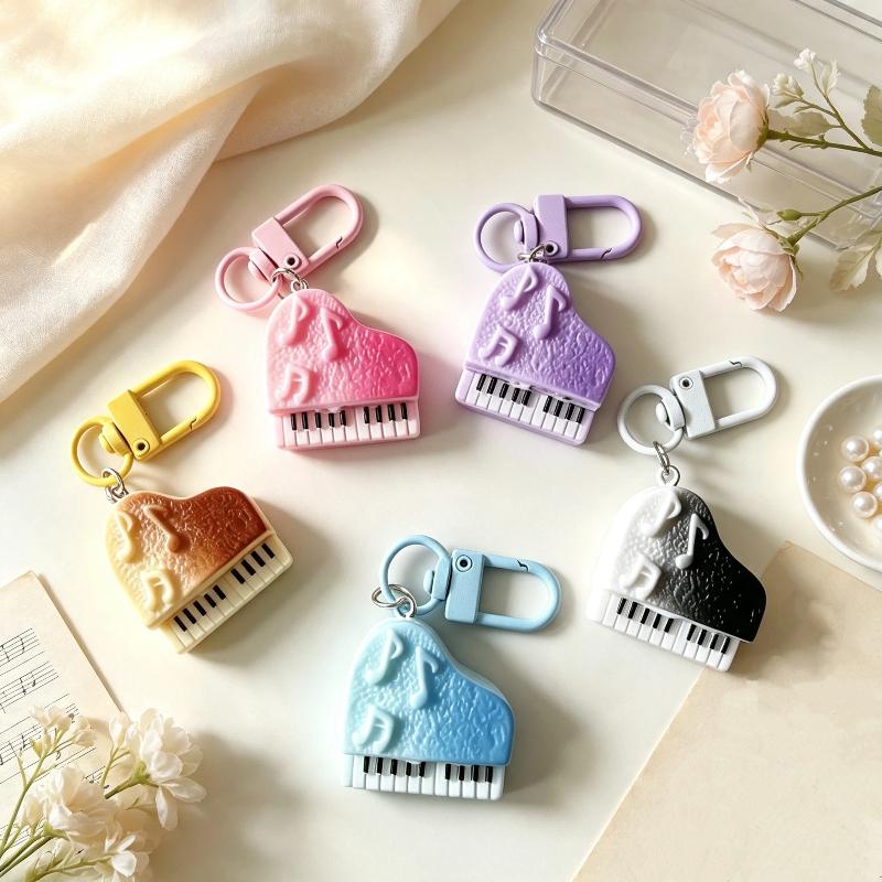 Mini Piano Keychain Gradient Color 3D Music Note Design Creative Bag Decor for Christmas Small Gift