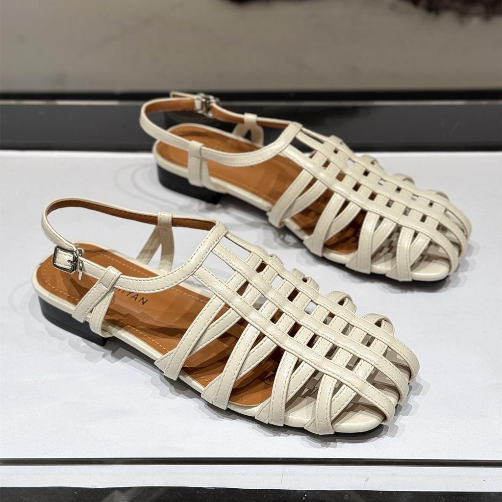 Retro-style Hollowed-out Sandals for Women, New Style Low-heeled Casual Shoes
