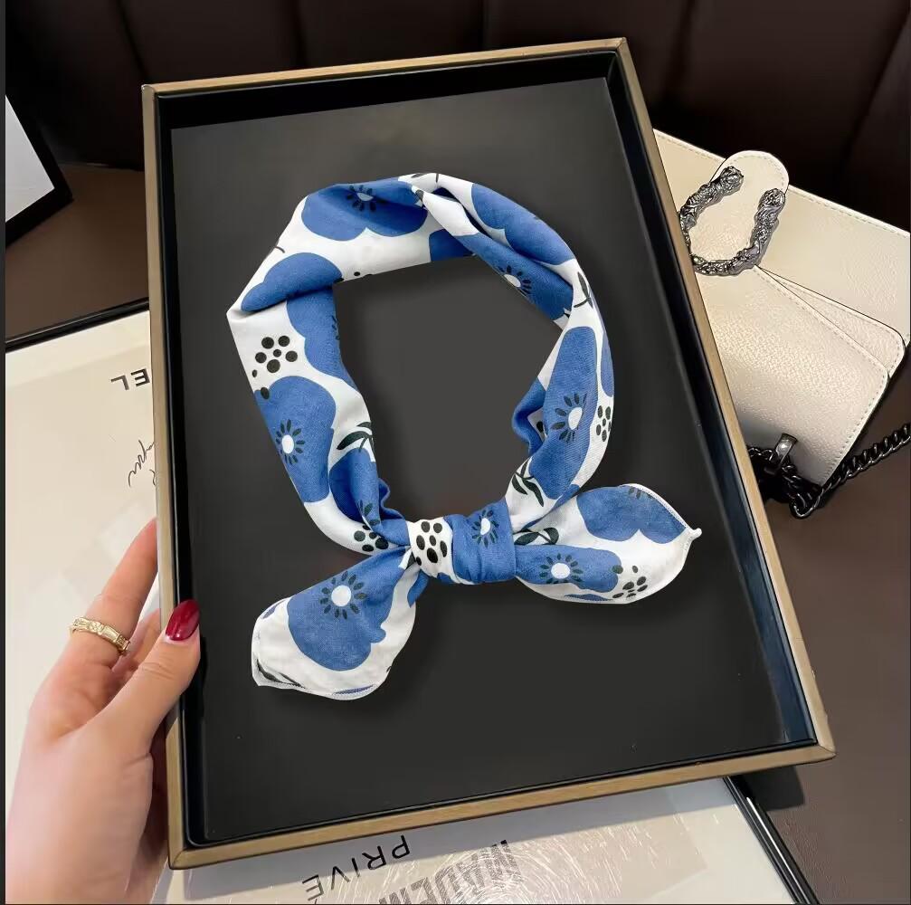 Japanese personalized navy blue small floral cotton and linen small square scarf women s literary forest women s headband silk scarf lace decorative 55*55cm