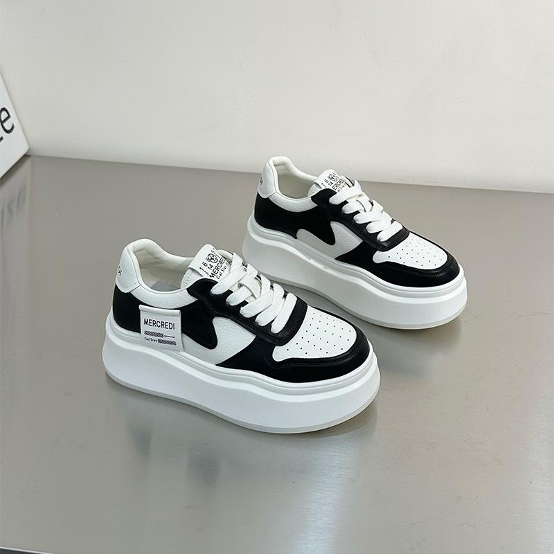 Thick-soled heightening little white shoes women's shoes 2025 spring and summer new leather muffin casual sports board shoes big head bread shoes