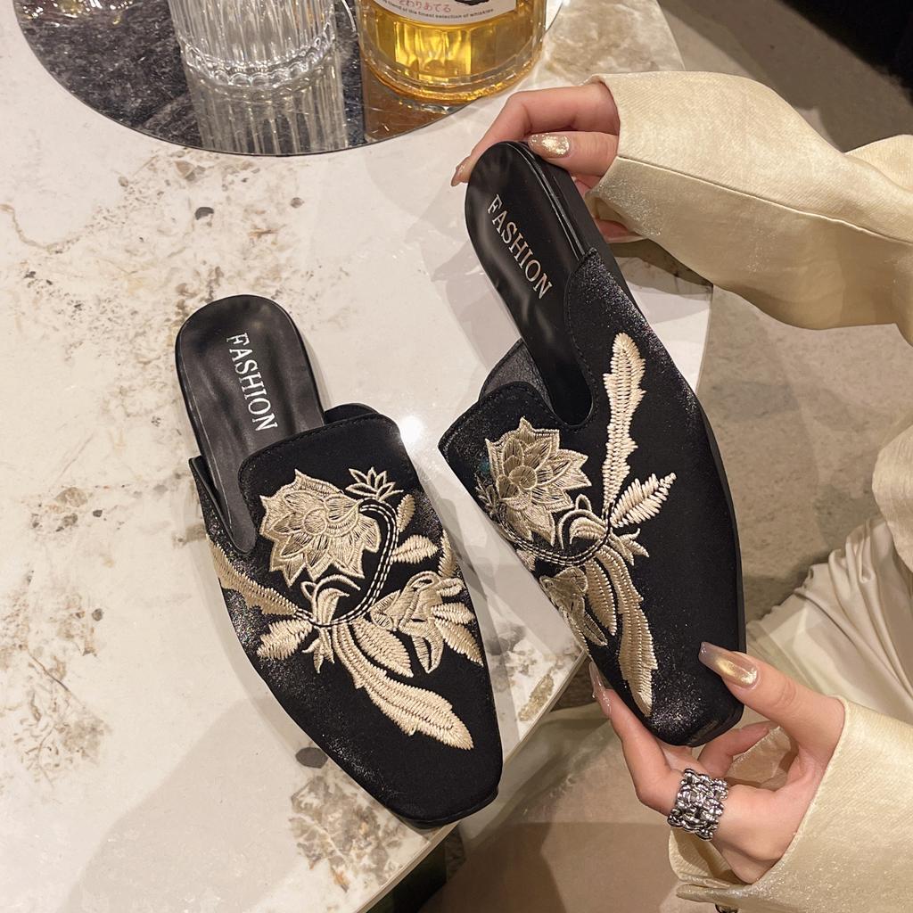 2026 Embroidery Women Mules Slippers Luxury Fashion Elegant Pointed Toe Slides Shoes Ladies Dress Flats Sandalias