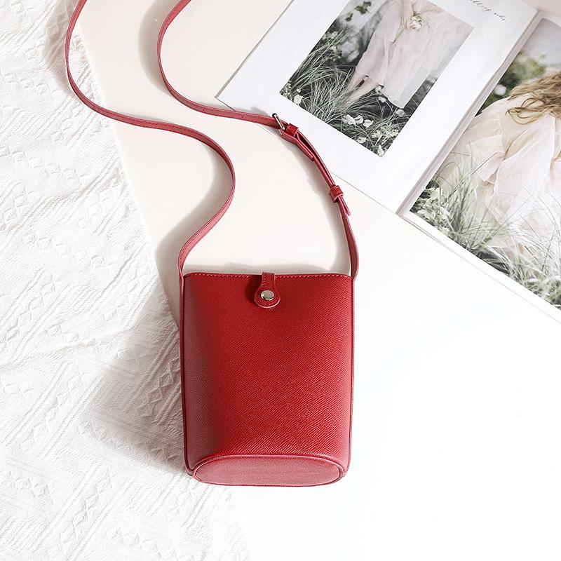 IELGY Soft Leather Messenger Bucket Bag Commuter Fashion Bag