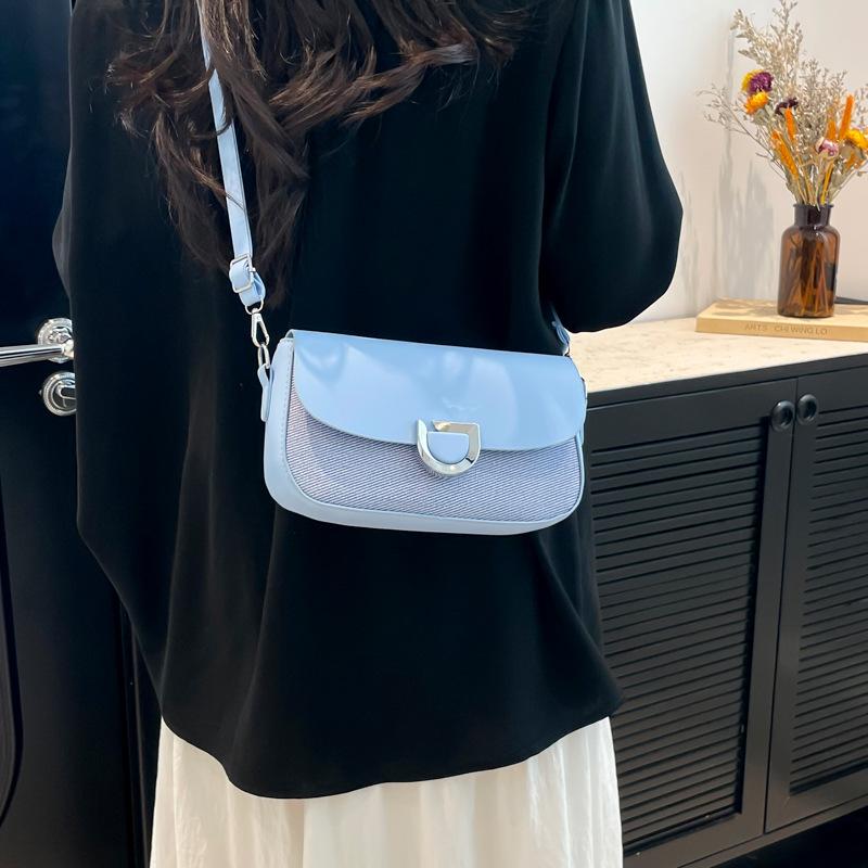 Simple 2025 new spring fashion this year popular flip casual messenger handbag bag women