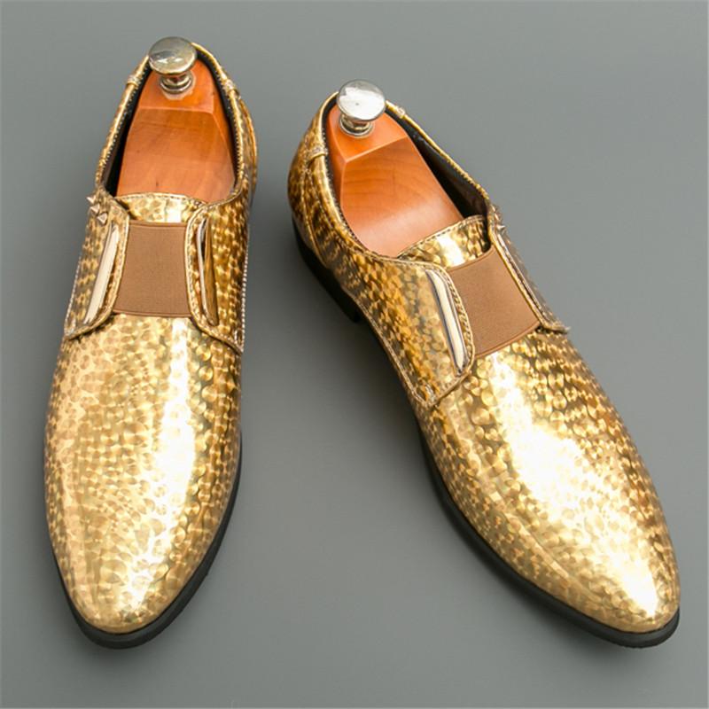 Fashion New Gentleman Black Gold Blue Loafter For Men Rivet Pointed Glossy Patent Leather Shoes Casual Formal Wedding Dress Footwear