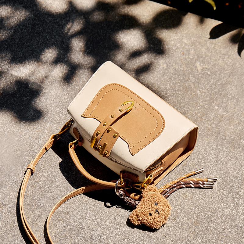 2025 New Autumn Winter Women's Bag Crossbody Bag Fashion Versatile High-end Genuine Leather Large Capacity Shoulder Handbag Pillow Bag