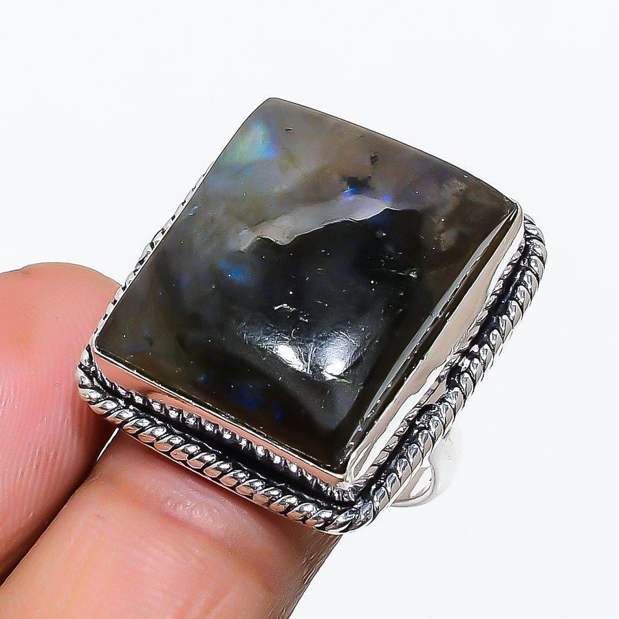 

Labradorite Gemstone Handmade 925 Sterling Silver Jewelry Ring Size 8 SU-10434