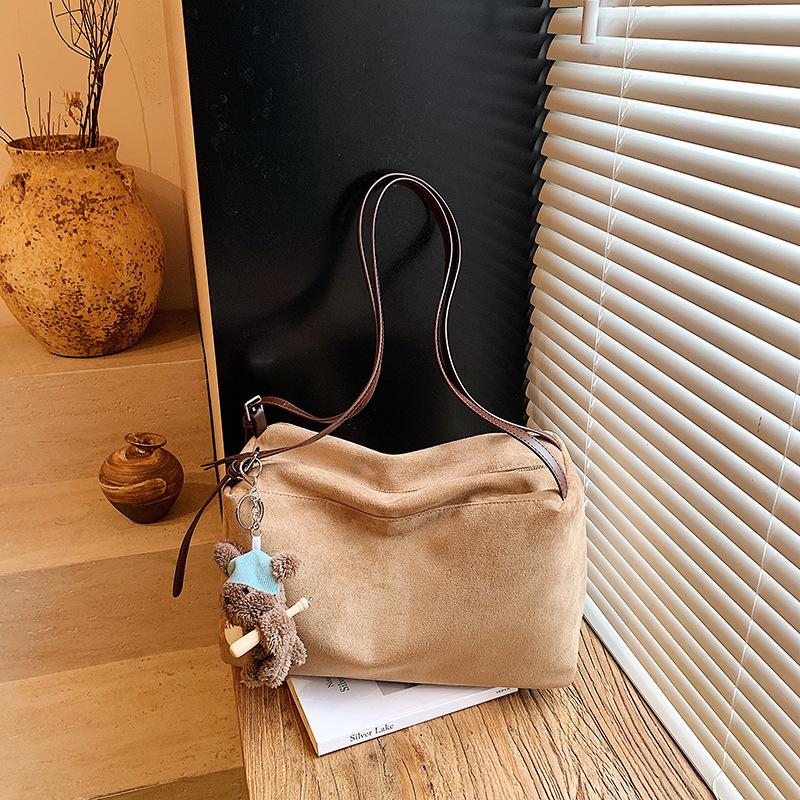 

Сумка большой вместимости однотонная женская 2025 осень новая модная сумка через плечо простая ретро повседневная дорожная сумка-тоут no pendant хаки