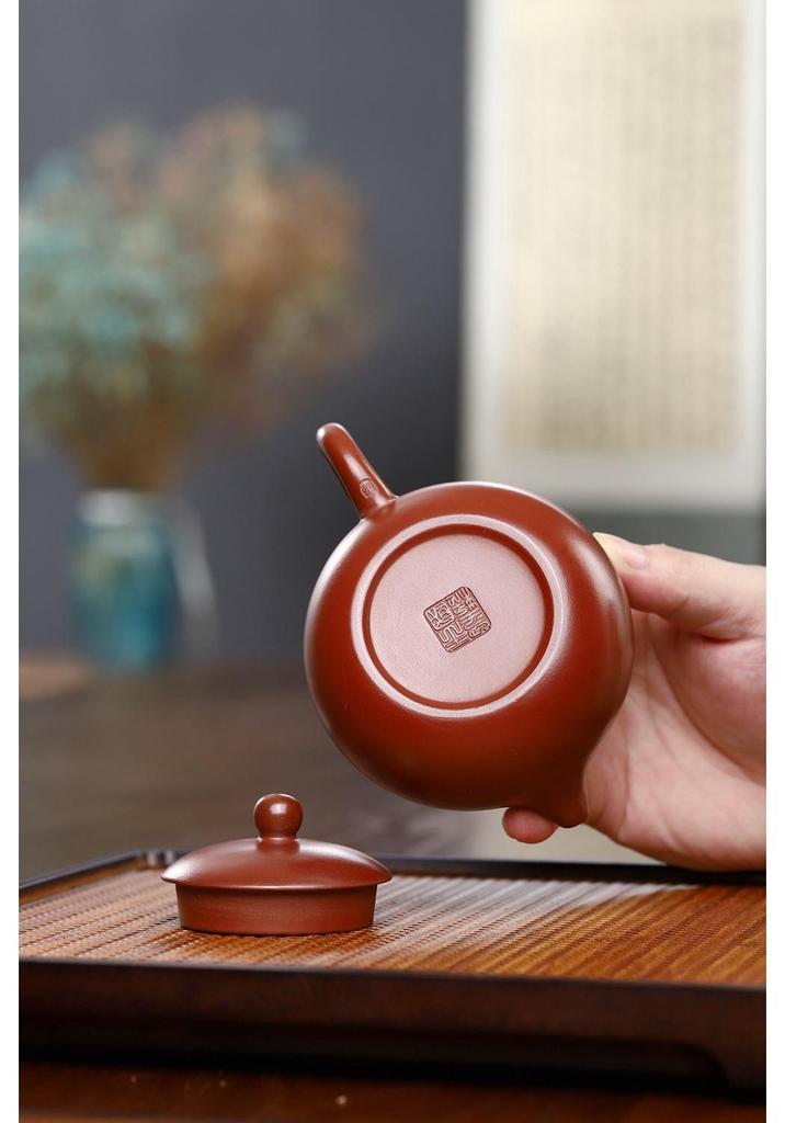 Handmade Xi Shi Teapot by Artist Wang Guowang - Da Hong Pao Zisha Clay