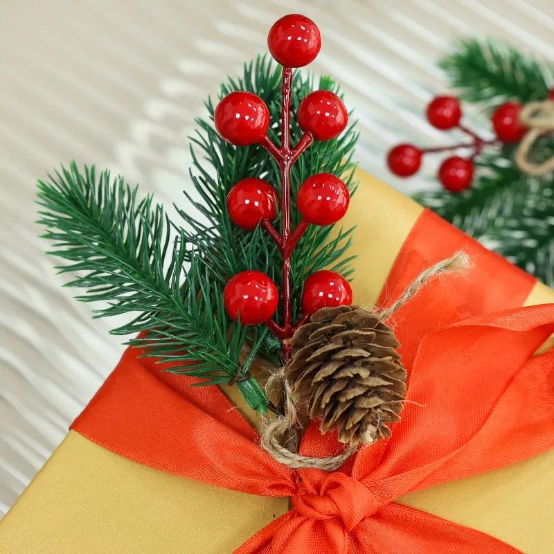 Wholesale Snowflake Pine Cone Berry Branch Christmas Artificial Red Berry Pine Needle DIY Wreath Fake Flowers Home Party Decor