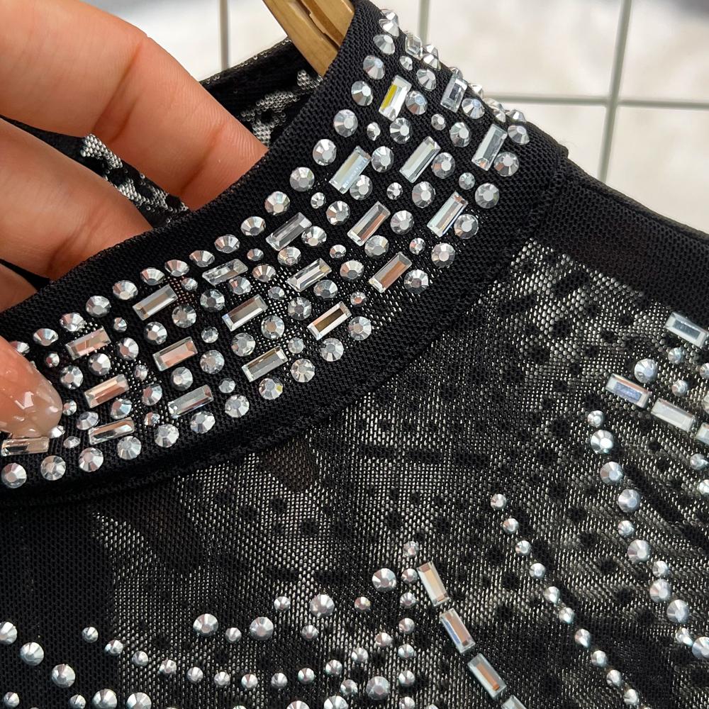 Fashion Suit, Fashion Long-sleeved Stand-up Collar, Slim-fitting Diamond-encrusted Short Top, Two-piece Set, High-waisted Fishtail Skirt.