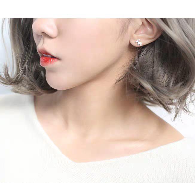 Korean Style Snowflake Reindeer Stud Earrings for Women - Cute Mini Christmas Elk Jewelry Gift