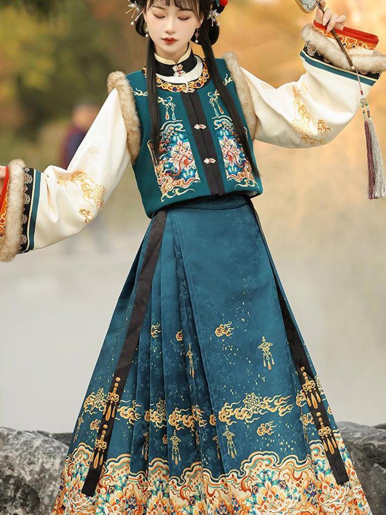 Ming Dynasty-Inspired Hanfu Women's Embroidered Bijiya Stand Collar Mamian Skirt with Velvet - Autumn/Winter Set