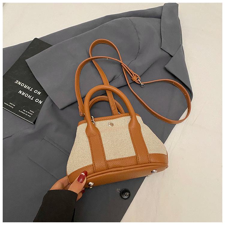 2025 Popular Niche Design Texture Handbag New Large-capacity Fashion Commuter Contrasting Color Tote Bag Women