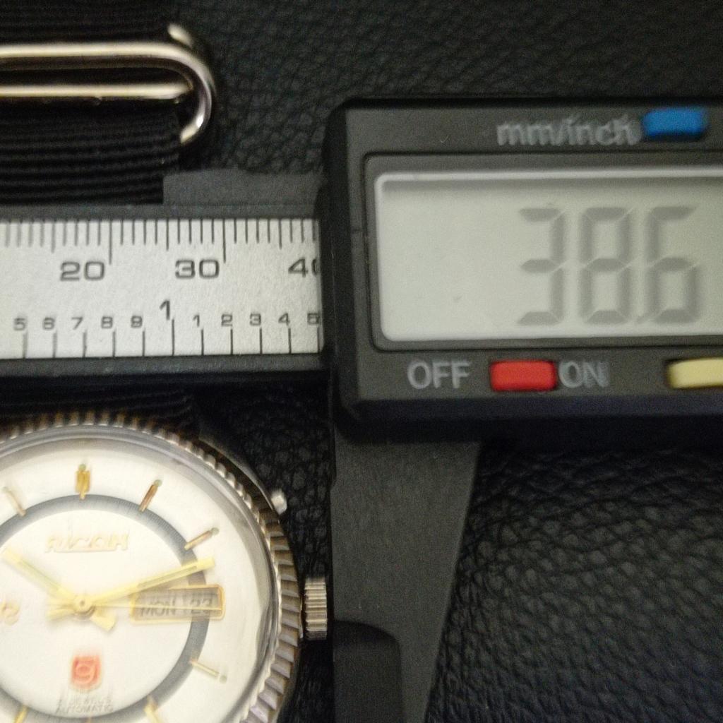 AUTOMATIC VINTAGE RICOH R31 JAPAN MENS SILVER COLOR DIAL WATCH A701953-5 R207-a701953