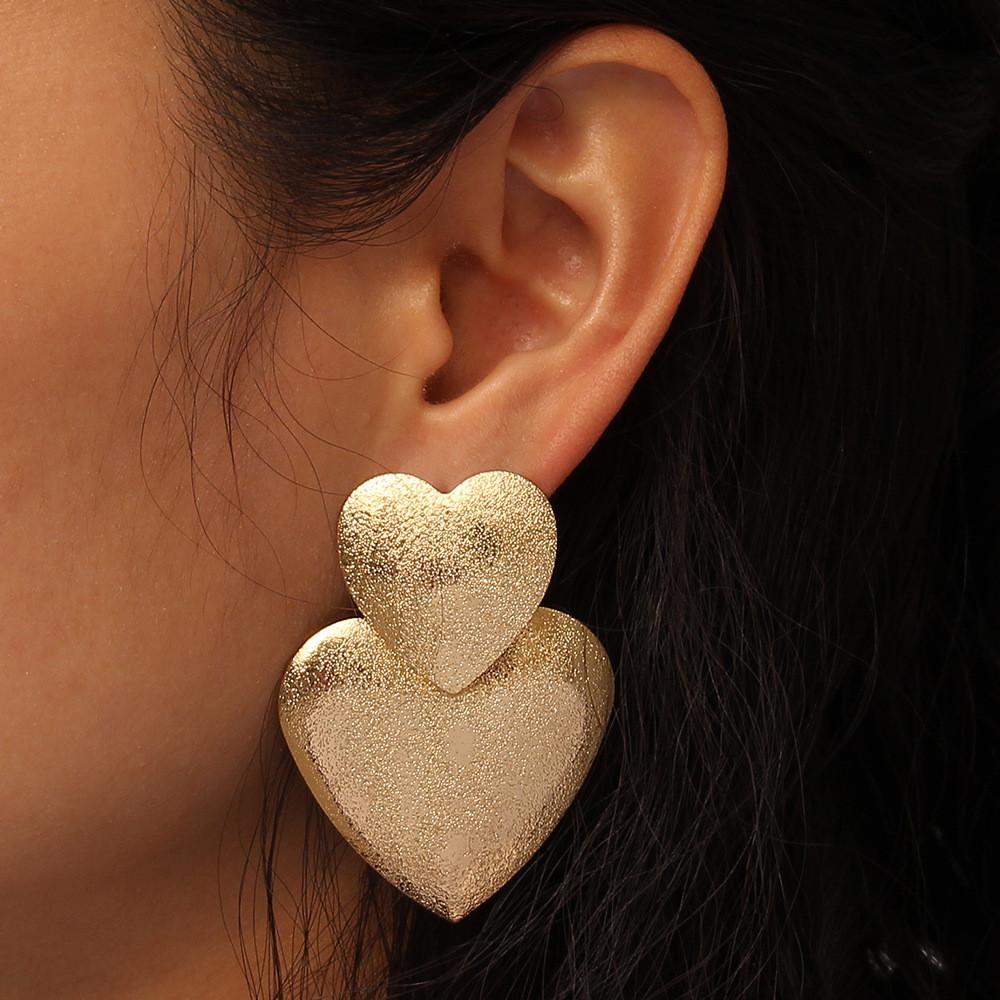 Fashion Gold Metal Women's Casual Heart-shaped Design Earrings For Celebrations