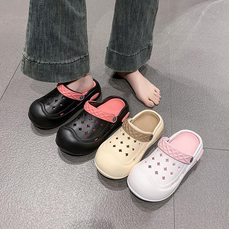 Thick-soled Hole Shoes Women's Outer Wear Increases 2025 Spring and Summer New Beach Sandals Non-slip Muffin Bag Head Slippers