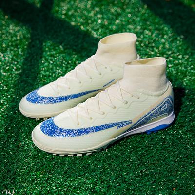 Boys Girls Soccer Cleats High-top Training Football Cleats Kids Ankle-high Soccer Shoes Lightweight Outdoor Futsal
