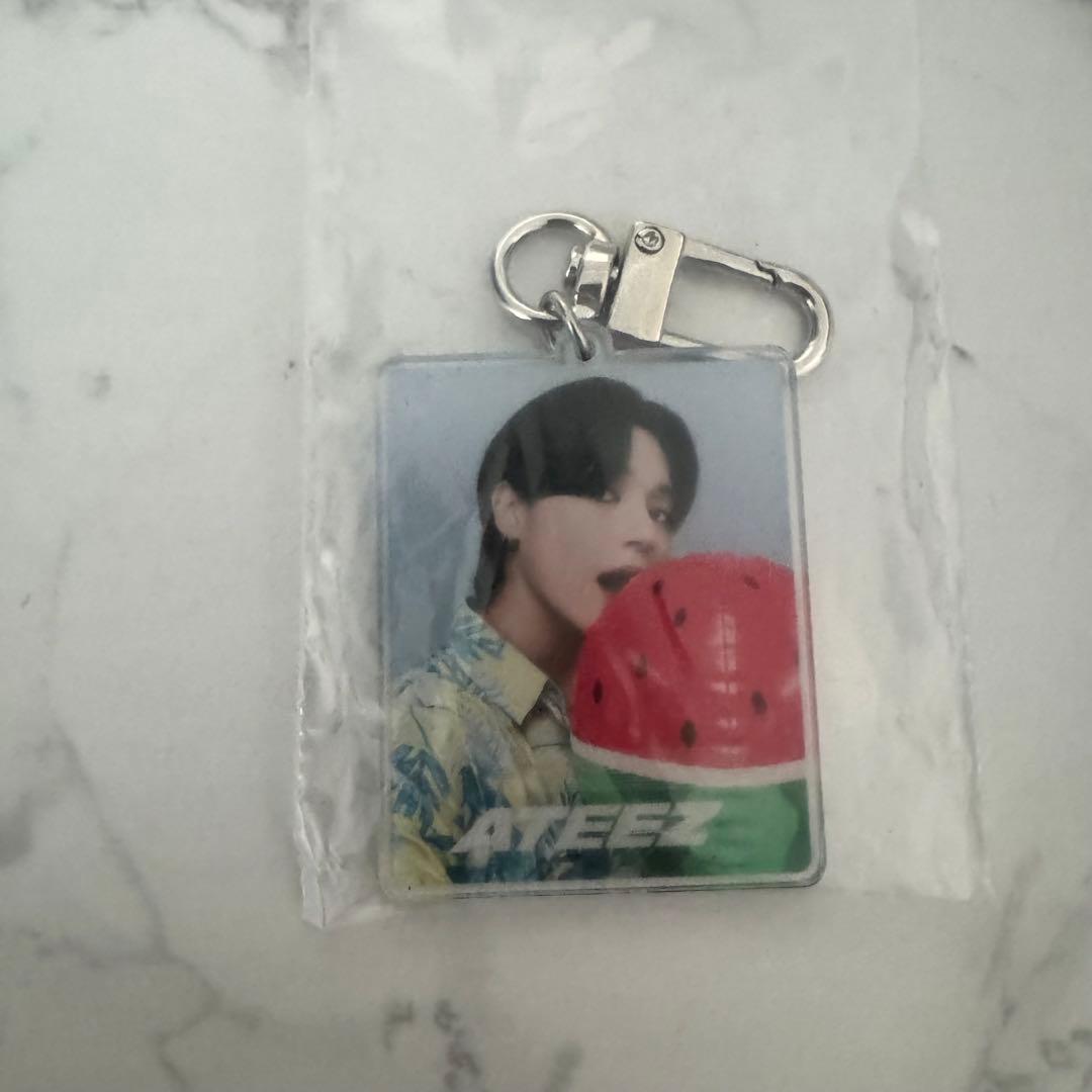 [USED] Ateez everline Lucky Drop bonus trading card key ring Wooyoung