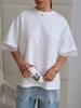 Üst Kıyafetler – T-shirtler