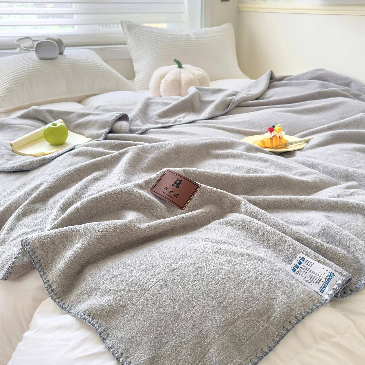 

2025 новое однотонное двустороннее многофункциональное одеяло из искусственного кашемира, утолщенное теплое одеяло, домашнее одеяло 100x150cm 1pcs