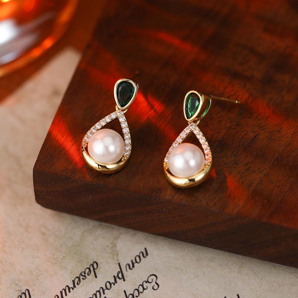 Premium Pearl Stud Earrings S925 Silver Needle Elegant Exquisite Earrings Retro Temperament Versatile Earrings