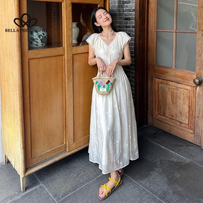 Elegante französische Blattstickerei Tencel V-Ausschnitt Spitze Feenrock Kurzarmkleid Langes Kleid Lässiger Stil Elegantes Kleid