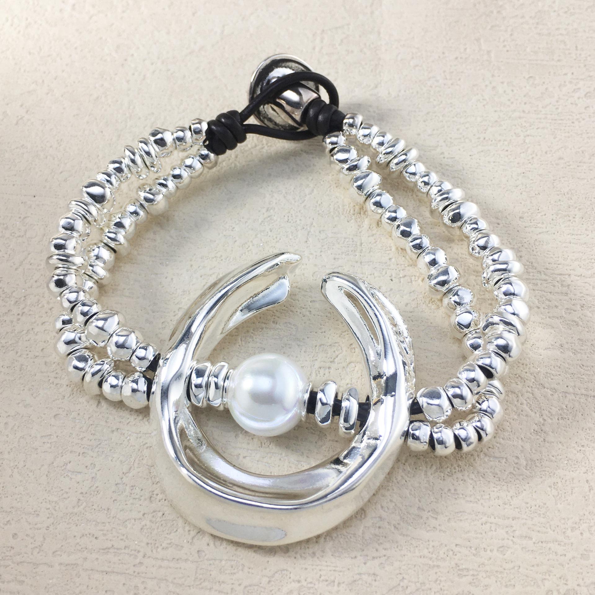 2024 UNOde50 Geometric Bracelet: European & American Creative Design, Exquisite Women s Romantic Jewelry Gift.