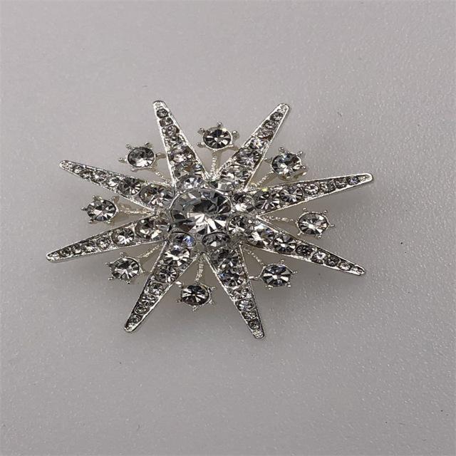Fashionable Fashionable Pearl Pin Brooch High End Zircon Stone Petal Brooches For Women Clothes Pin Accessories Fine JewelryFashion Jewelry