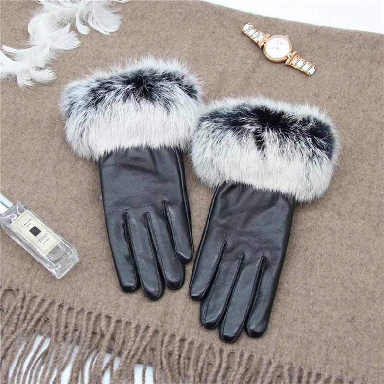Women's Winter Velvet-Lined Lambskin Gloves - Korean Style, Windproof, Cute Rabbit Fur, Touchscreen Compatible.