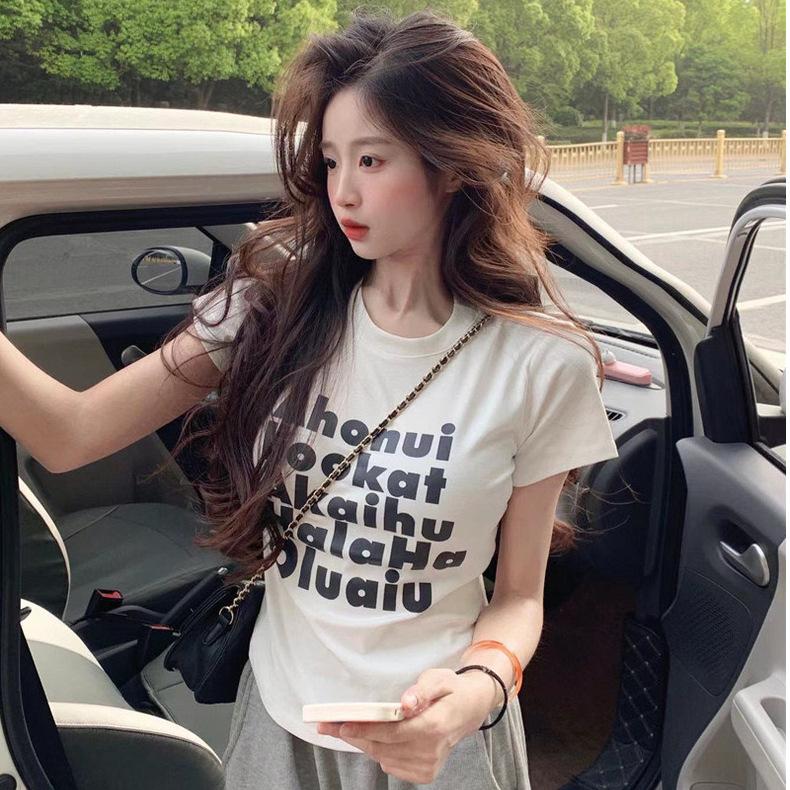 American Alphabet Black Short-sleeved T-shirt Women's Summer 2026 New Korean Version Design Niche Slim-fit Top
