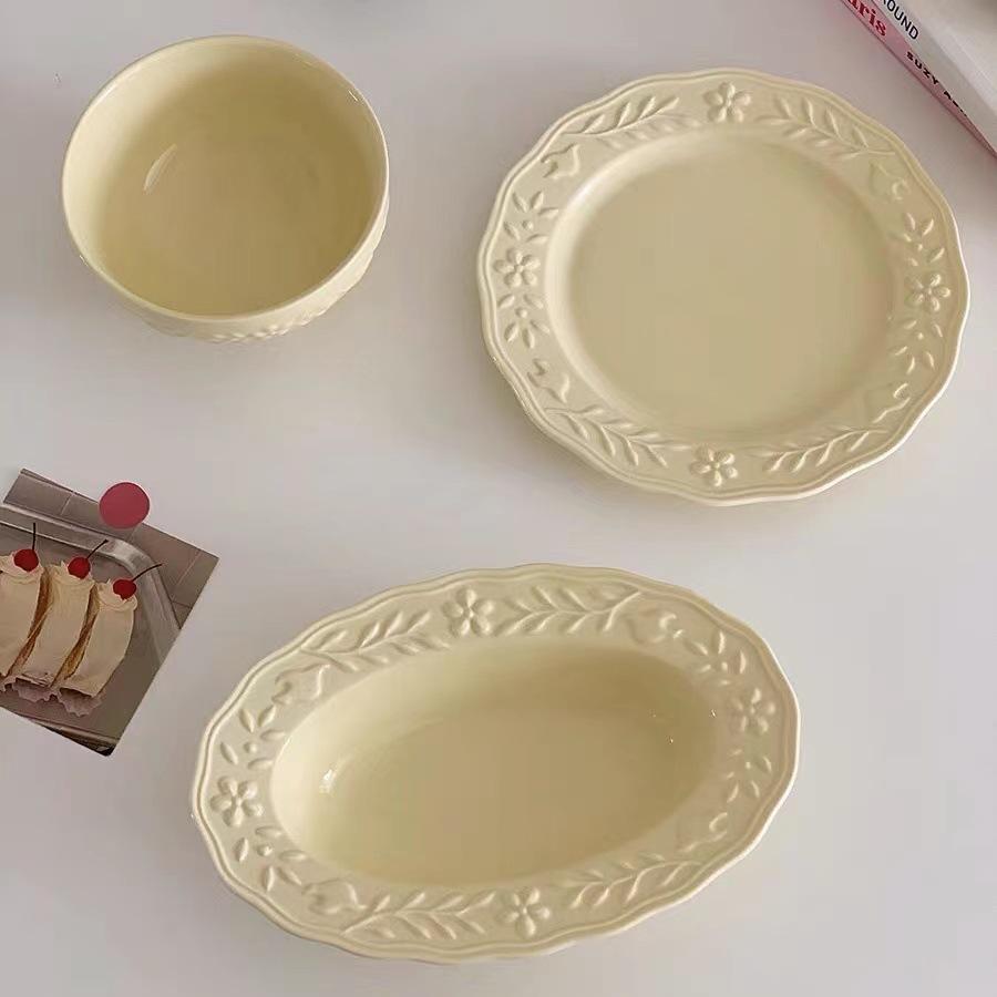 

Французский минималистский рельефный цветок и птица тарелка Ins кремово-желтая посуда бытовая керамическая тарелка миска для риса набор овальная суповая тарелка 5inches bowl