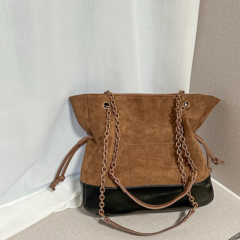 Vintage mattes Wildleder Ketten Achseltasche Damen 2026 Frühherbst Nische Leichter Luxus Schulter Handtasche