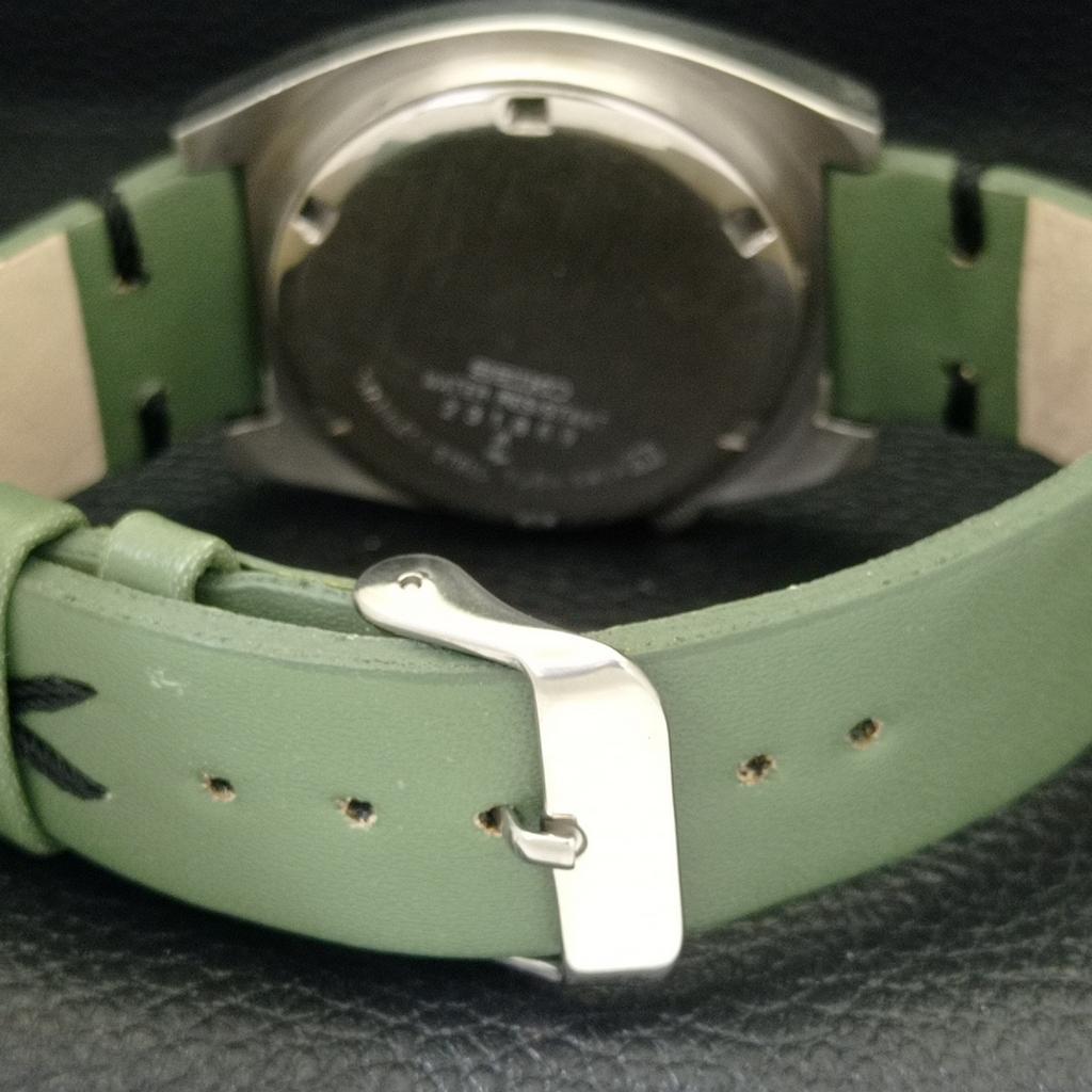 USED VINTAGE SEIKO 5 AUTOMATIC JAPAN MENS ARABIC GREEN DIAL WATCH A434657-2 R121-a434657