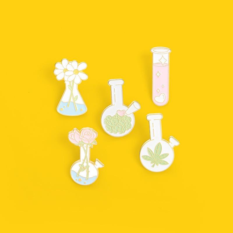 Unique Cartoon Creative Floral Vase Brooch Daisy Rose Alloy Unisex Decorative Pin