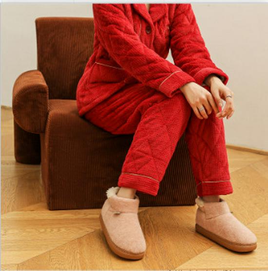 

Мужские шерстяные и хлопковые тапочки на высоком каблуке: Теплые, Нескользящие, С бархатной подкладкой для осени и зимы 36/37