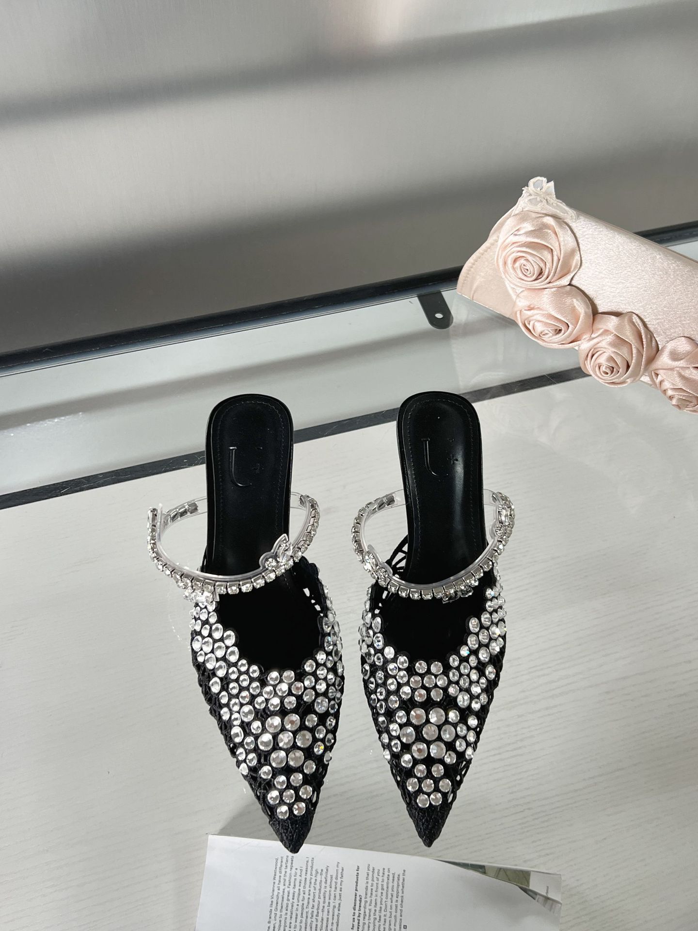 

Французский нишевый темперамент сандалии с открытым носком и острым носком на высоком каблуке с блестками 39 чёрный