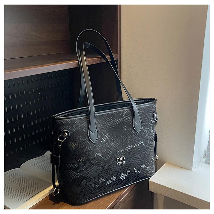 

Вместительная женская сумка-тоут из мягкой кожи, новая коллекция 2025, повседневная сумка на плечо/подмышку