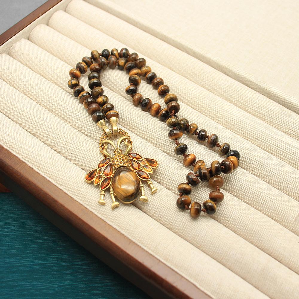 Colar Corrente de Suéter Vintage Destacável com Pedra Olho de Tigre Natural e Pingente de Abelha