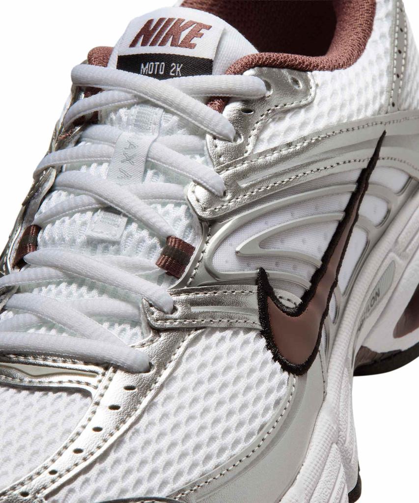 Nike Air Max Moto 2K W - White:Metallic Silver:Black:Tattoo / Hq2056-109