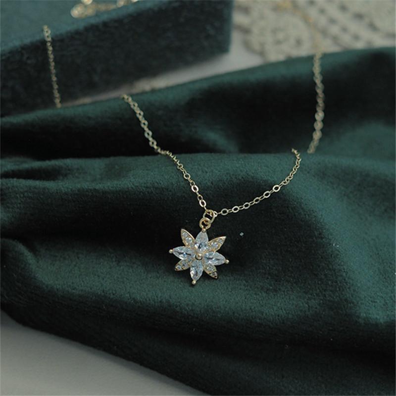 925 Sterling Silver French Simple Pavé Crystal Snowflake Clavicle Chain Necklace Women Fashion Charm Student Jewelry Accessories